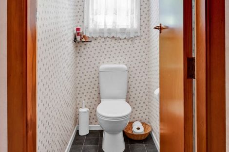 Photo of property in 16 Hunter Street, Hawera, 4610