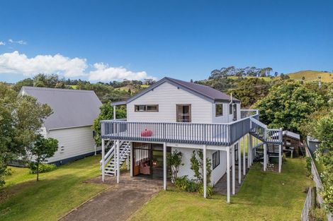 Photo of property in 85 Oyster Drive, Cooks Beach, Whitianga, 3591