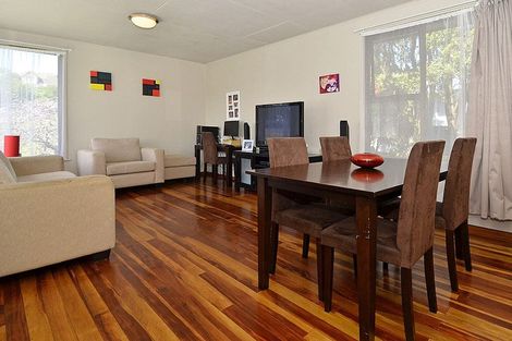 Photo of property in 1 Sullivan Avenue, Mangere Bridge, Auckland, 2022