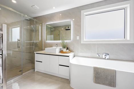 Photo of property in 40a The Esplanade, Eastern Beach, Auckland, 2012