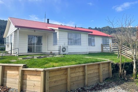 Photo of property in 31 Coal Street, Reefton, 7830