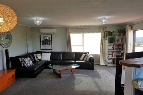 Photo of property in 2/25 Clearview Heights, Ranui, Auckland, 0612