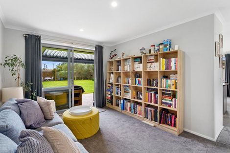 Photo of property in 4 Pohatu Lane, Otaki, 5512