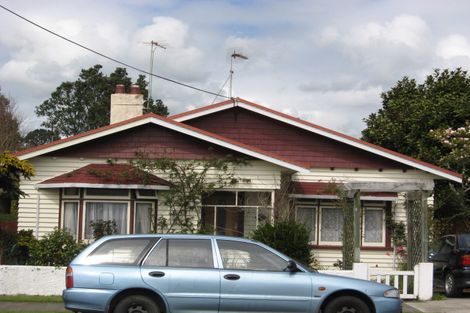 Photo of property in 64 Pendarves Street, New Plymouth, 4310
