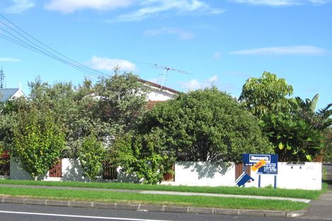 Photo of property in 1/201 Bucklands Beach Road, Bucklands Beach, Auckland, 2012