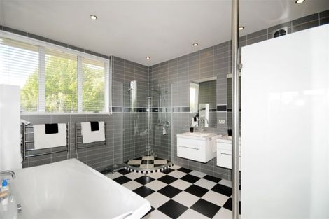 Photo of property in 1 Thurlestone Place, Burnside, Christchurch, 8053