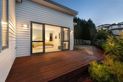 Photo of property in 43 Hornbill Drive, Fairview Heights, Auckland, 0632
