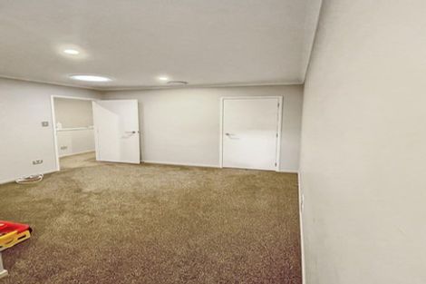 Photo of property in 4 Tuamaka Lane, Hobsonville, Auckland, 0616