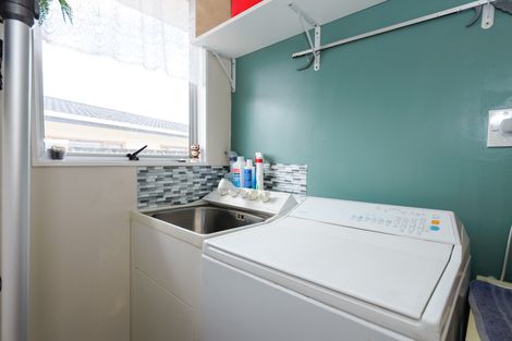 Photo of property in 15a Meadowbrook Drive, Cloverlea, Palmerston North, 4412