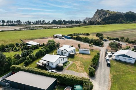 Photo of property in 22a Rangiuia Road, Tolaga Bay, 4077