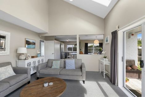 Photo of property in 7 Ashton Fitchett Drive, Brooklyn, Wellington, 6021