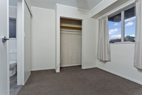 Photo of property in 18 Tableau Place, Totara Vale, Auckland, 0629