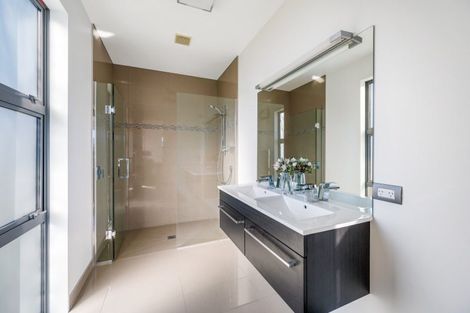 Photo of property in 11 Sunnyside Lane, Wanaka, 9305