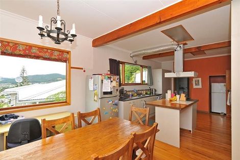 Photo of property in 36 Chester Road, Tawa, Wellington, 5028