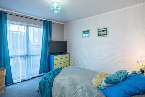 Photo of property in 92 Eatwell Avenue, Paraparaumu Beach, Paraparaumu, 5032