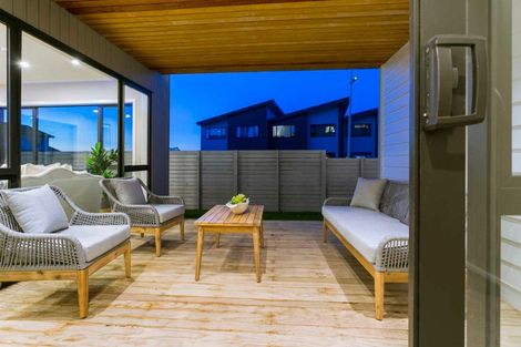Photo of property in 9 Pennant Street, Long Bay, Auckland, 0630