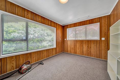 Photo of property in 5 Kamahi Place, Inglewood, 4330