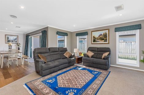 Photo of property in 17 Waitaria Terrace, Aotea, Porirua, 5024