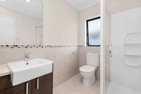 Photo of property in 24 Pickaberry Avenue, Karaka, Papakura, 2113