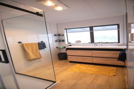 Photo of property in 9 Huber Street, Weymouth, Auckland, 2103