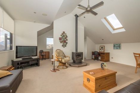 Photo of property in 22 Old Station Avenue, Wanaka, 9305