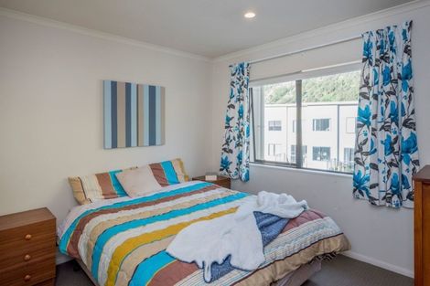 Photo of property in Te Kakariki Apartments, 3/8 Wellington Road, Paekakariki, 5034