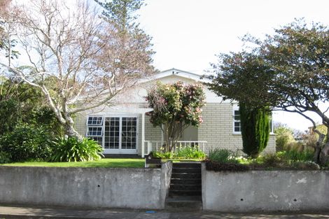 Photo of property in 6 Henui Street, Strandon, New Plymouth, 4312