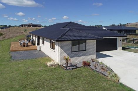 Photo of property in 49 Te Ara Aukati Terrace, Pokeno, 2471