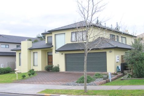 Photo of property in 14 Dunloy Place, East Tamaki Heights, Auckland, 2016