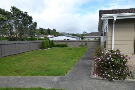 Photo of property in 37 Guadeloupe Crescent, Grenada Village, Wellington, 6037