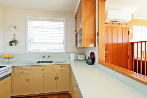 Photo of property in 10 North Terrace, Westshore, Napier, 4110