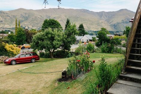 Photo of property in 52 Hedditch Street, Wanaka, 9305