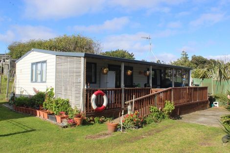Photo of property in 20 Tasman Road, Otaki Beach, Otaki, 5512