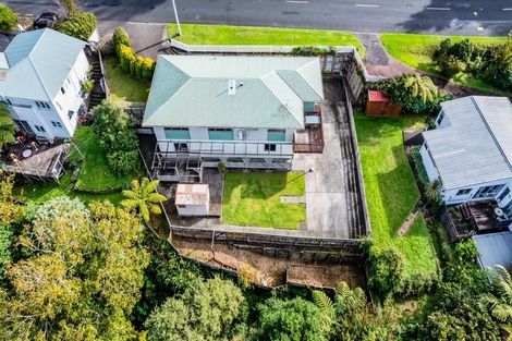 Photo of property in 17 Frankley Road, Westown, New Plymouth, 4310