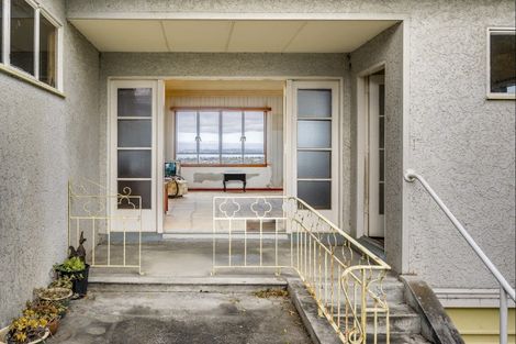 Photo of property in 1 Delhi Road, Hospital Hill, Napier, 4110