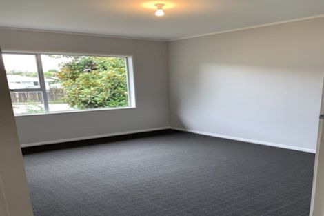 Photo of property in 50 Colwill Road, Massey, Auckland, 0614