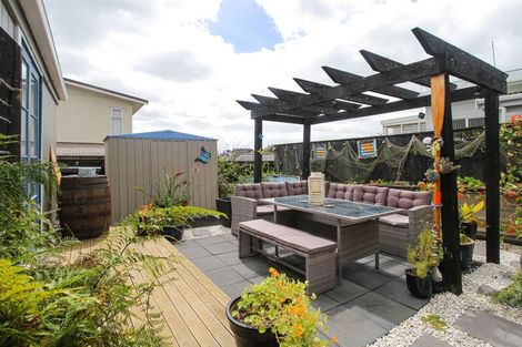Photo of property in 92 Wharf Road, Clarks Beach, Pukekohe, 2679