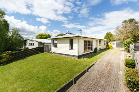 Photo of property in 11 Capri Place, Awapuni, Palmerston North, 4412