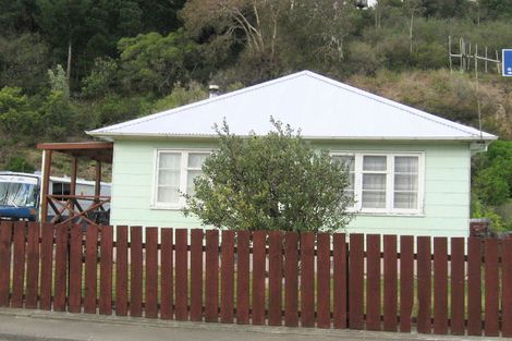 Photo of property in 1 Main Street, Hospital Hill, Napier, 4110