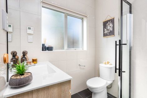 Photo of property in 32 Rishworth Avenue, Stanmore Bay, Whangaparaoa, 0932