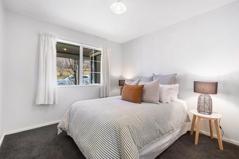 Photo of property in 9 Avalon Crescent, Fernhill, Queenstown, 9300