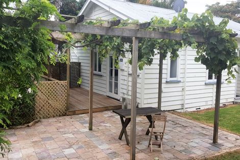 Photo of property in 19 Royal Terrace, Sandringham, Auckland, 1025