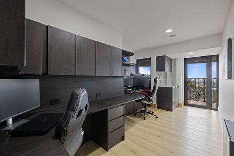 Photo of property in 9 Luxton Place, Mount Pleasant, Christchurch, 8081