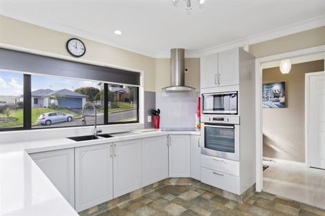 Photo of property in 60 Oteki Park Drive, Welcome Bay, Tauranga, 3112