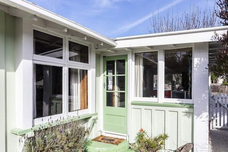 Photo of property in 35 Colenso Street, Sumner, Christchurch, 8081