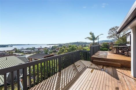 Photo of property in 2 Keam Way, Welcome Bay, Tauranga, 3112
