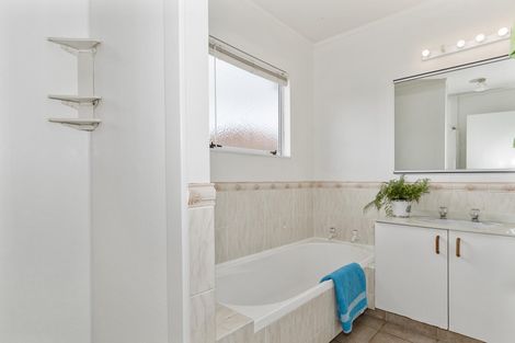 Photo of property in 12a Darraghs Road, Brookfield, Tauranga, 3110