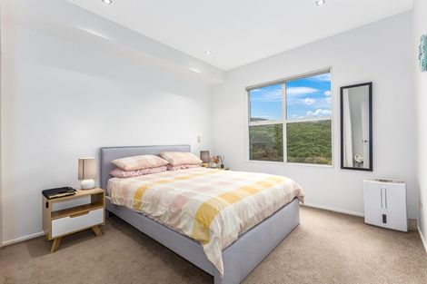 Photo of property in 77 Saddleback Grove, Karori, Wellington, 6012