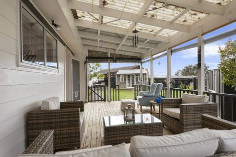 Photo of property in 4 Hydra Place, Glen Eden, Auckland, 0602