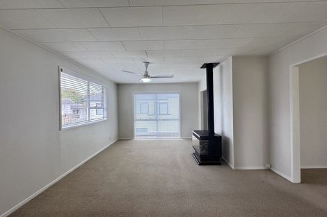 Photo of property in 16 Spinella Drive, Bayview, Auckland, 0629